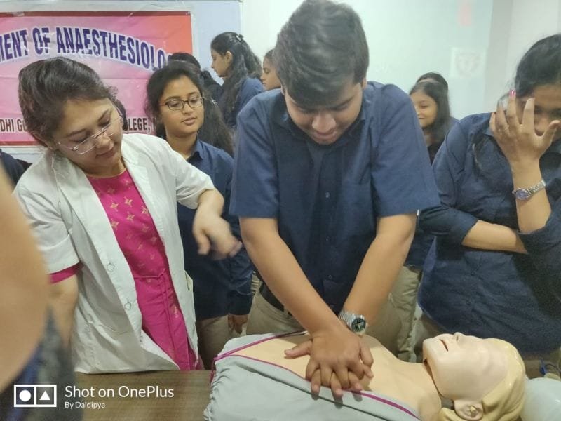 COLS activity and first responder training at Raisoni group of colleges, Nagpur