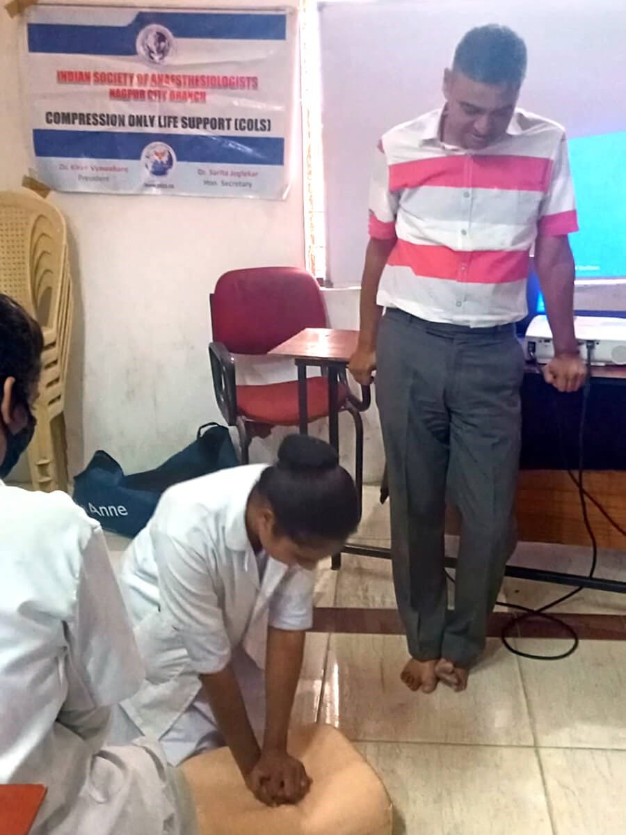 COLS and First aid activity in Umred